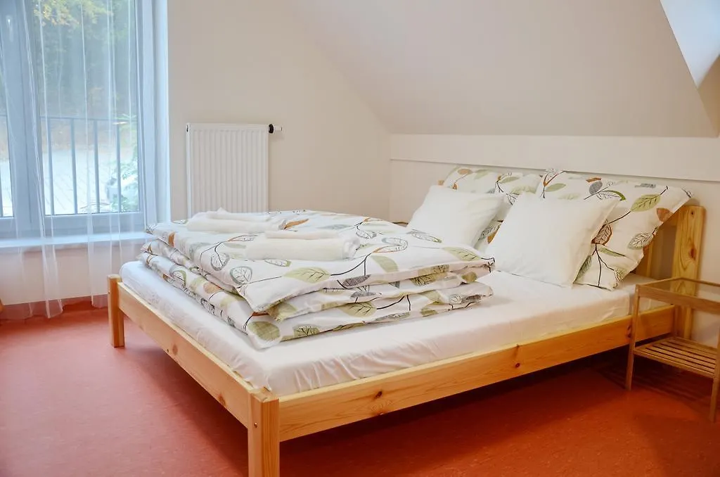Mezi Stromy Guest House Brno